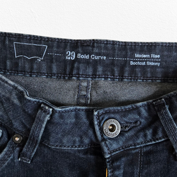 Levi's Dark Indigo Blue Bold Curve Modern Rise Skinny Bootcut Jeans Size 29 - Picture 4 of 9